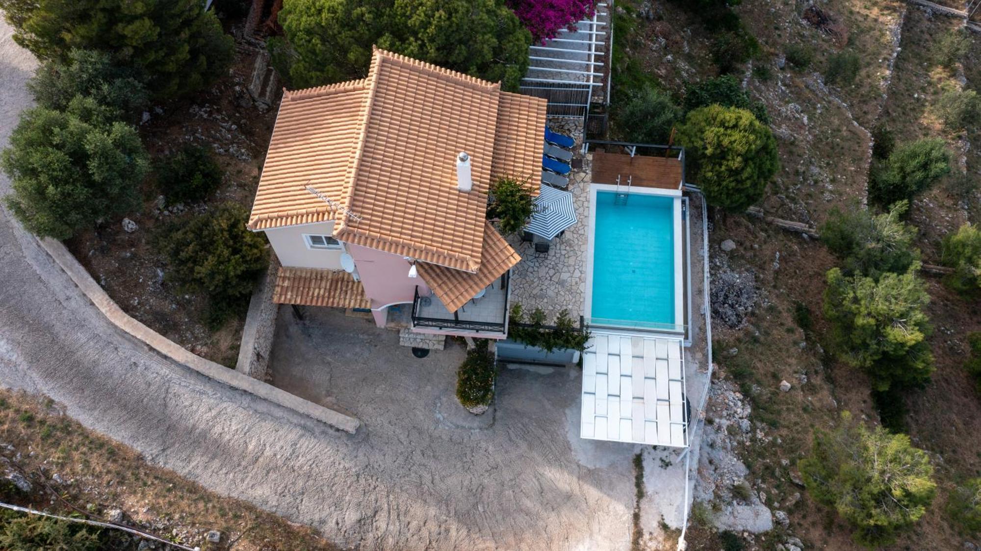 Coastal Paradise Found - Komis' Private Pool Retreat 圣尼古拉奥斯 外观 照片
