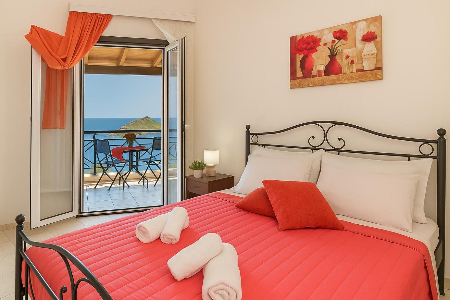 Coastal Paradise Found - Komis' Private Pool Retreat 圣尼古拉奥斯 外观 照片